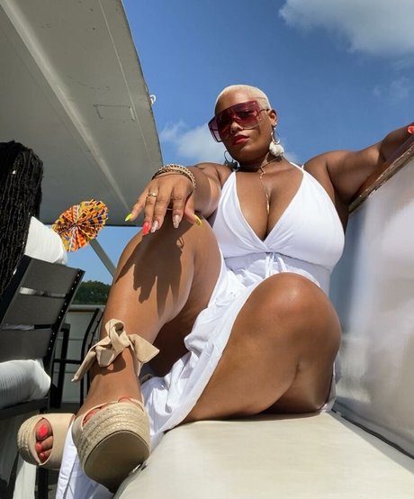 Queen R nacktheit perfekte foto