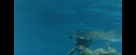 Phoebe Cates sexy foto