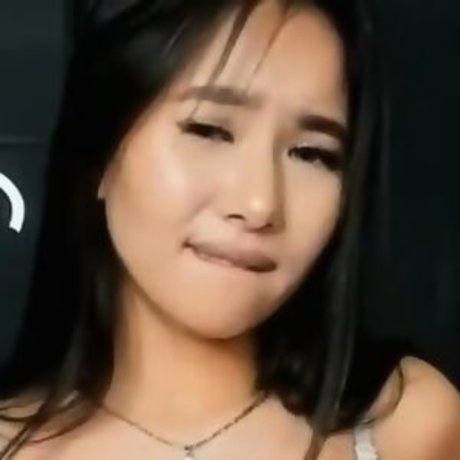 amina artin top akt galerie