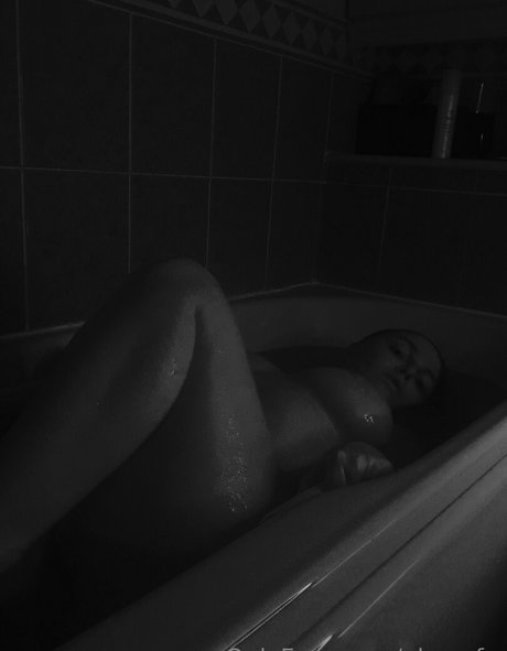 schwarze mädchen mit großem hintern nur fans schöne kunst galerien