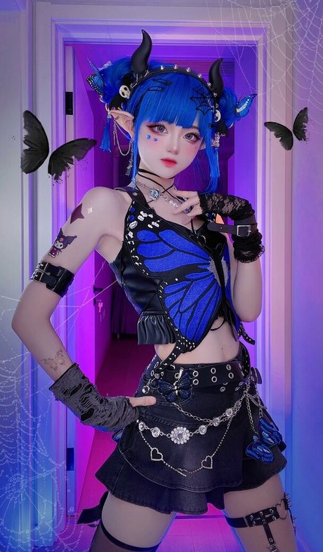 SeeU Cosplay schauspielerin hd bild