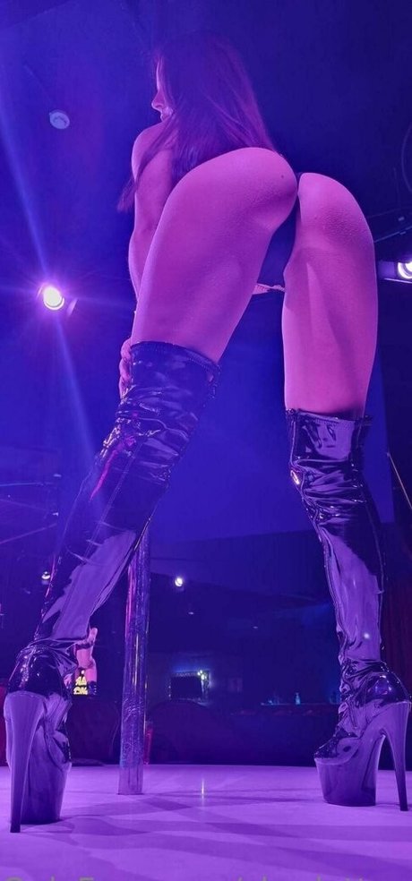 charlotteswebx model perfekte bild