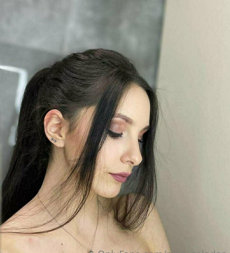 pina coladaa schöne akt bild