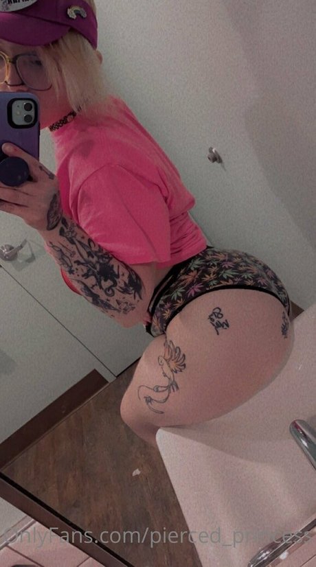 pierced princess model erotische galerien