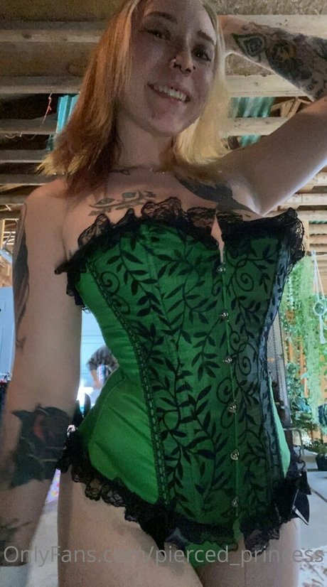 pierced princess model perfekte archiv