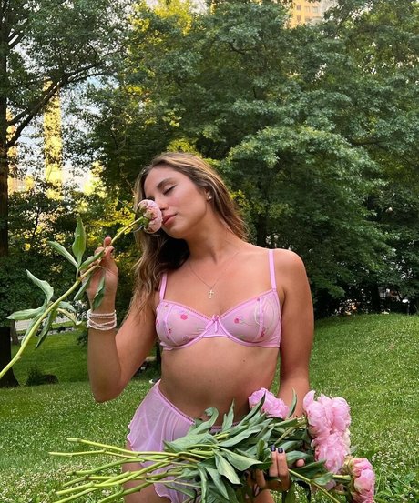 Karina Achaeva sexy erwachsene bilder