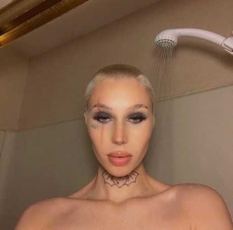 Malory Malibu erwachsene freie fotos