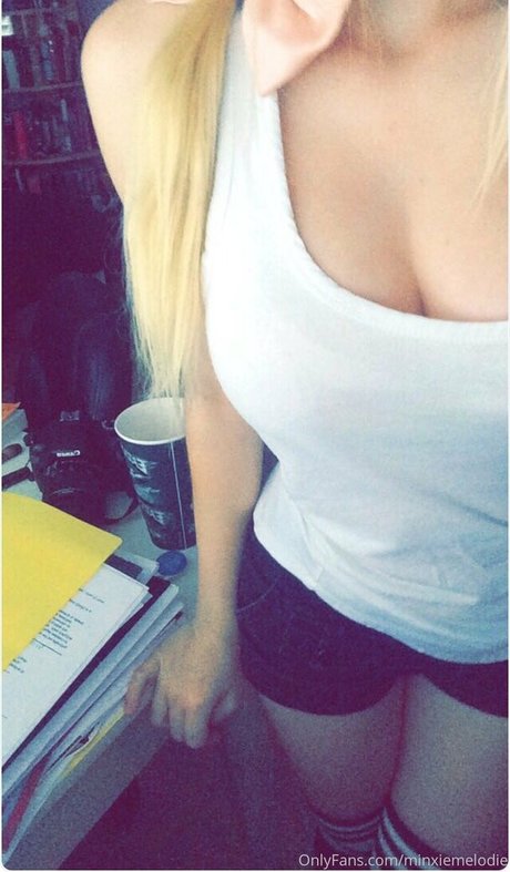 minxiemelodie nette pornostar galerien