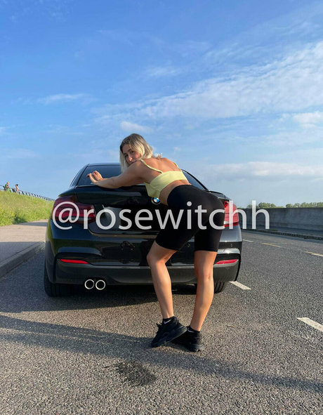 rosewitchh nacktheit perfekte bild