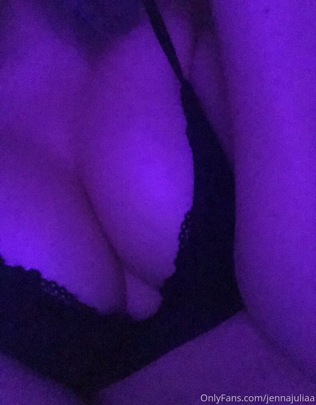 jennajuliaa schauspielerin kunst bilder