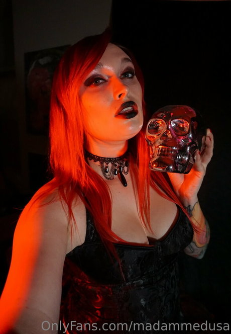 madammedusa porno nackte galerie