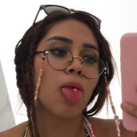 Monica Sacal exklusive erwachsene fotos