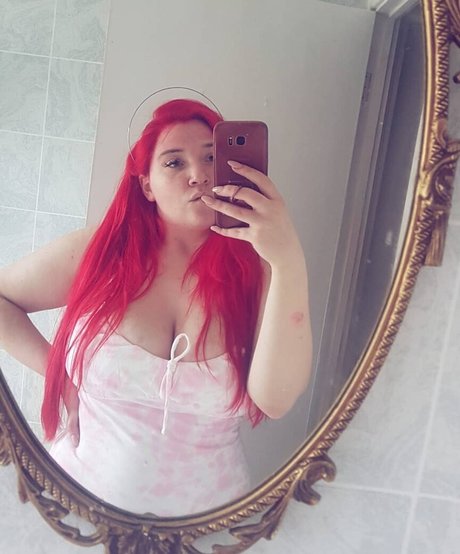 Ariel Vanderberg model erwachsene fotos