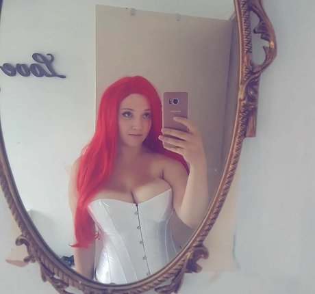 Ariel Vanderberg exklusive porno fotos