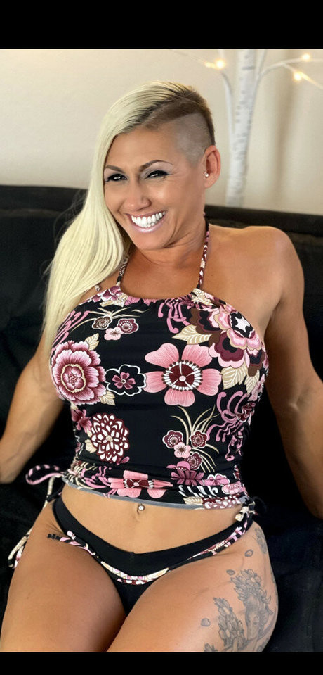 QueenKarma hd pornostar fotos