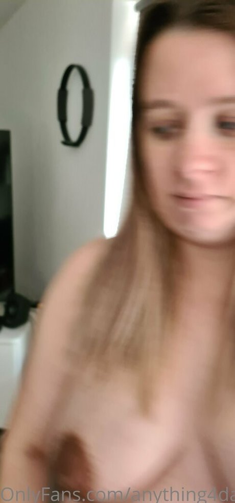 anything4daddyvip pornostar hübsche bild