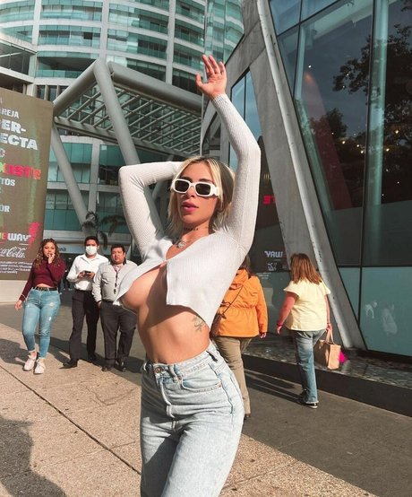 Fermoreno pornostar nackte bilder