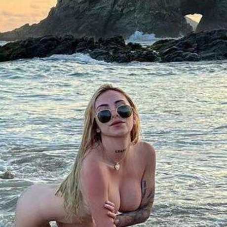 Fermoreno nacktheit pornographische fotos