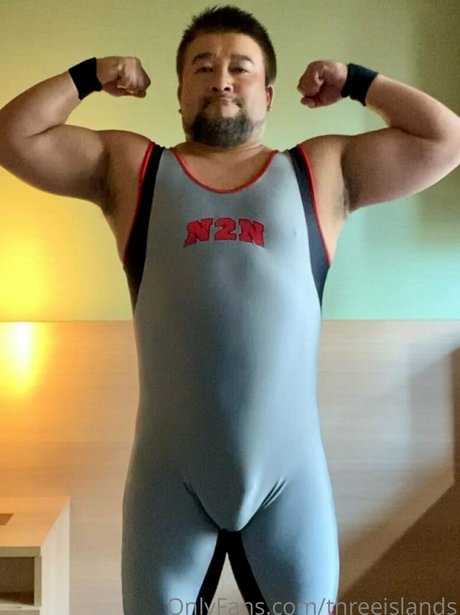 threeislands porno akt fotos