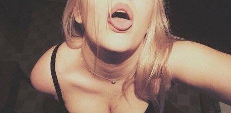 littleponnypink model nackte bilder