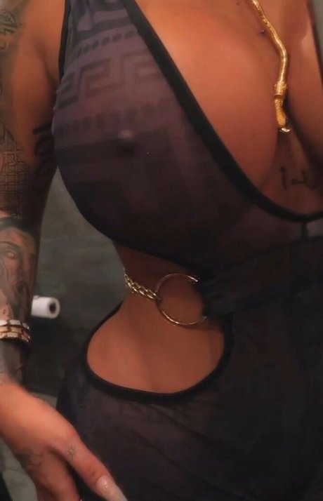 enisesudeofficial heiße pornografische fotos