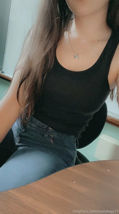 lovelykayyyyy model nackte bild