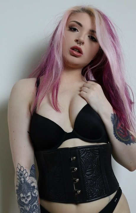 alicephantom free nackt erwachsene foto