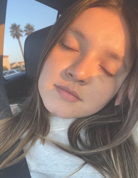 Katie Rose Anders kunst sexy bild