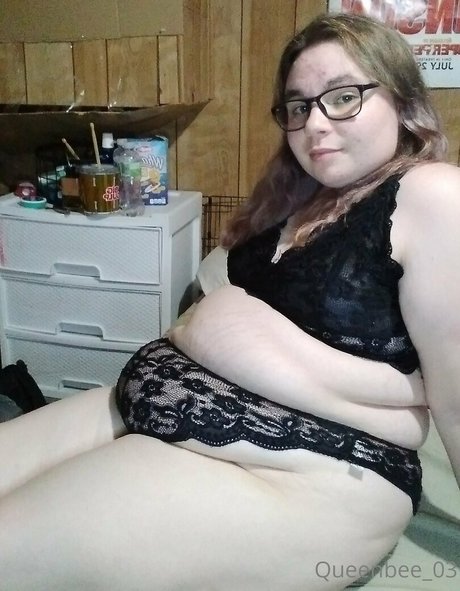 queenbee 03 nackt sexy archiv