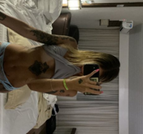 Felissigw erwachsene akt bild