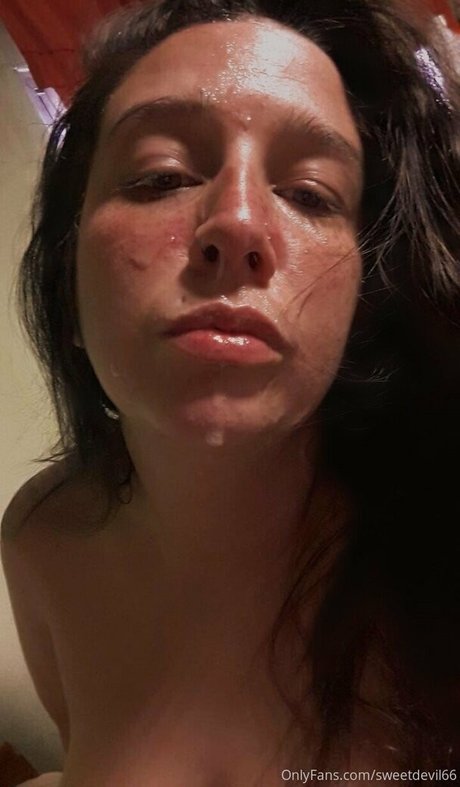 sweetdevil66 pornostar nackte fotos