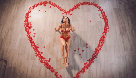 toosexyashley schauspielerin nackt galerien