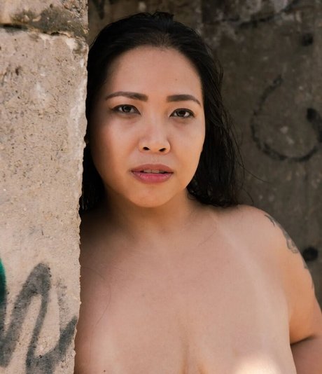 Alicia Rogue kunst pornostar galerie