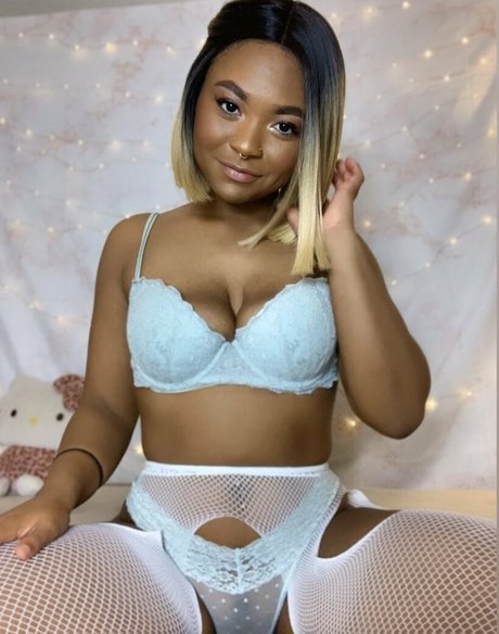 averyjane schauspielerin erwachsene foto