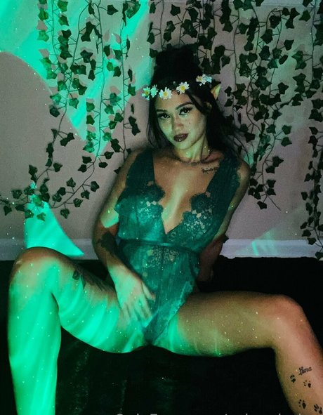 asiatische studentin onlyfans pornographische fotos