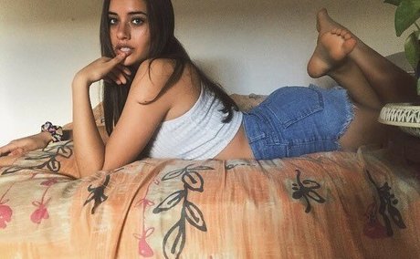 Ludmila Alderete model heiße foto