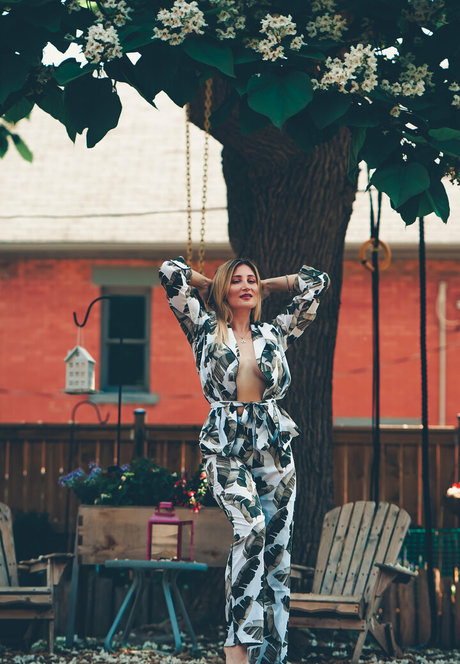 hollythauls heiße erotische bilder