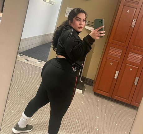 curvy lexas kostenlose nette galerien