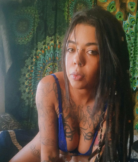 trixie doll model kunst galerie