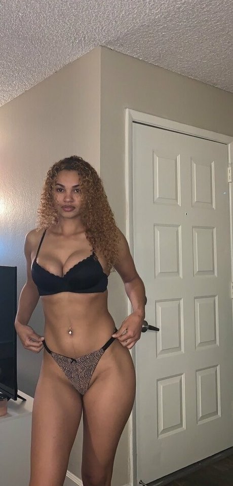 krispycreamm kunst nacktheit foto