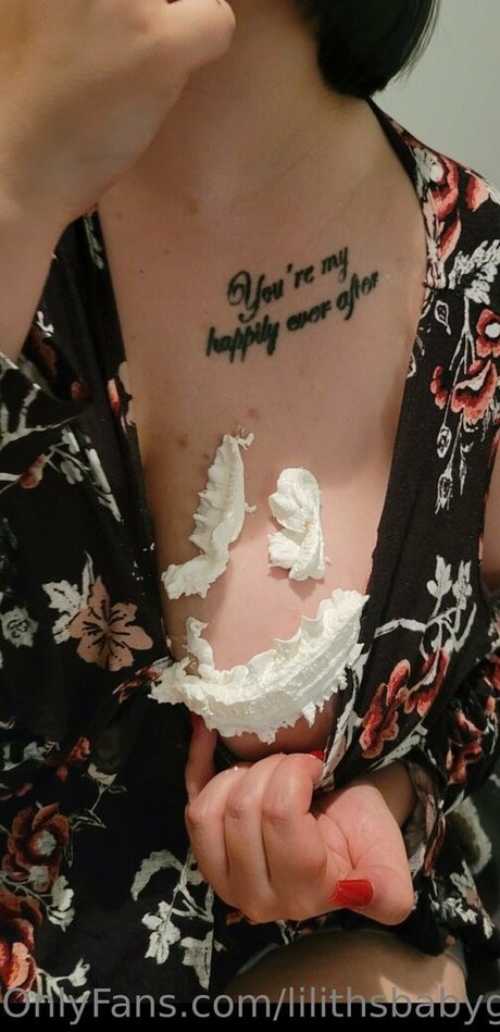 lilithsbabygirl heiße pornostar fotos