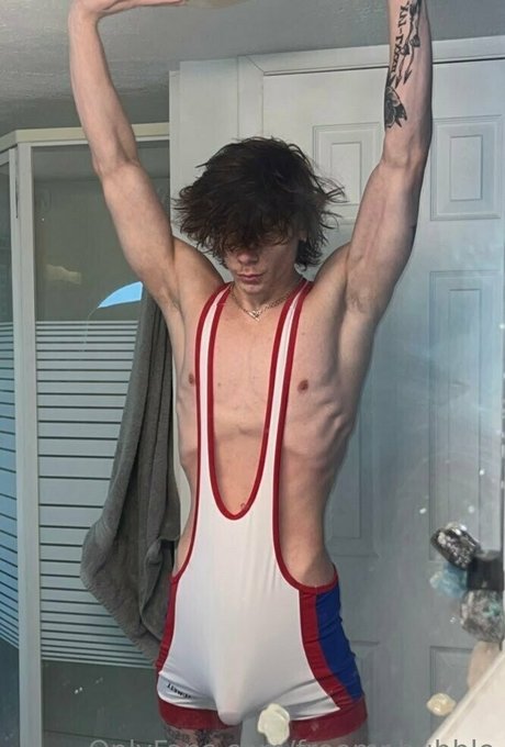 freemr bubble perfekte akt foto