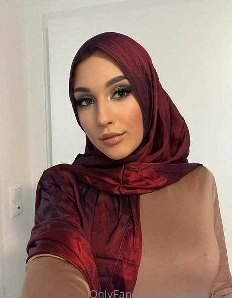 fareeha free erwachsene top bild