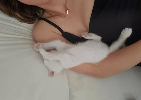 junge milf onlyfans nackt perfekte foto