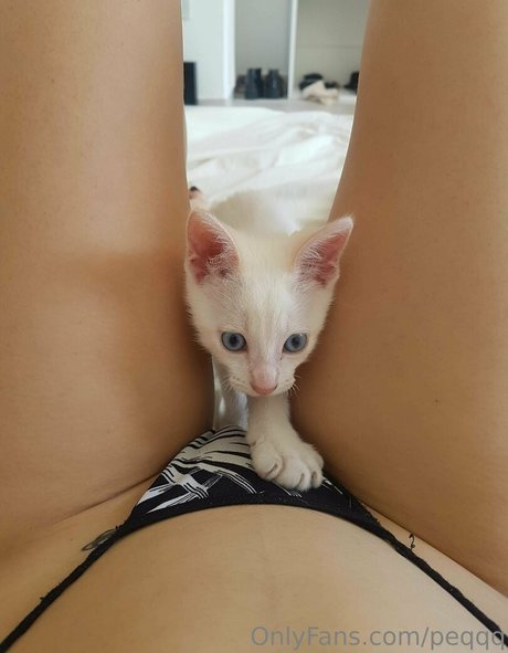 peqqq schauspielerin heiße bilder