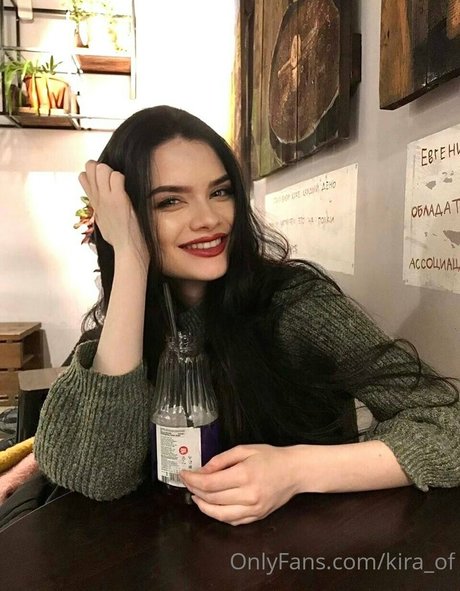 kira of schöne pornostar foto