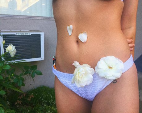 Lia Marie Johnson perfekte top archiv