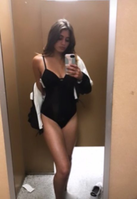 Lia Marie Johnson perfekte exklusive bilder