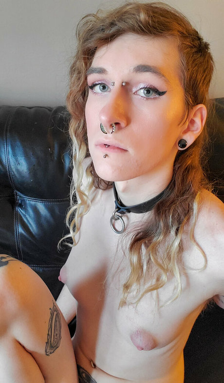 Safety Pinup perfekte nackt archiv