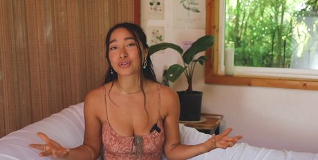 Hitomi Mochizuki sexy freie bild